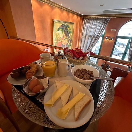 Alfa Hotel Пирей Экстерьер фото