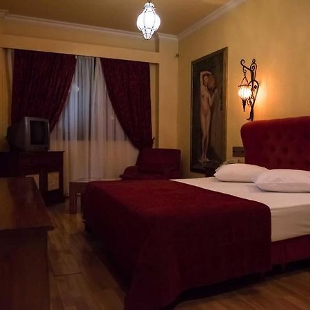 Alfa Hotel Пирей Экстерьер фото