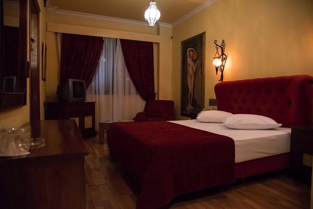 Alfa Hotel Пирей Номер фото