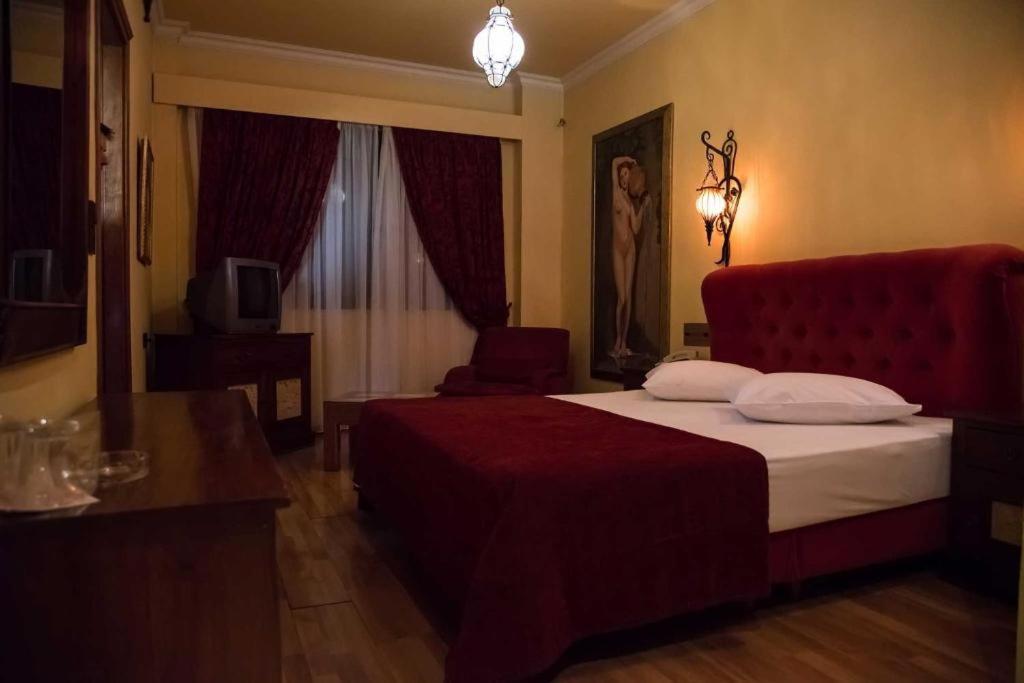 Alfa Hotel Пирей Экстерьер фото